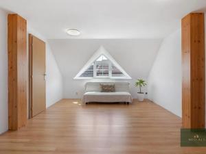 Prodej rodinného domu, Nevřeň, 200 m2