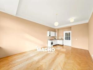 Pronájem bytu 1+kk, Praha - Vinohrady, Hradešínská, 37 m2