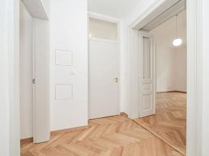Pronájem bytu 2+kk, Praha - Vinohrady, Balbínova, 60 m2