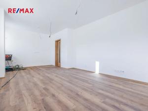 Prodej bytu 2+kk, Svoboda nad Úpou, Nádražní, 56 m2