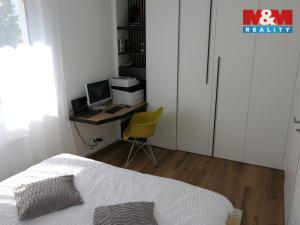 Pronájem bytu 2+kk, Praha - Horní Měcholupy, 52 m2