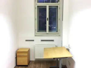 Pronájem kanceláře, Pardubice, náměstí Republiky, 17 m2