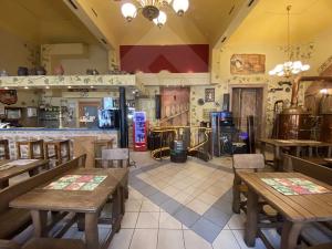 Pronájem restaurace, Praha, Husitská, 90 m2