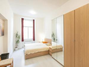 Prodej bytu 2+1, Praha, Křižíkova, 60 m2