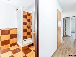 Prodej bytu 3+1, Praha - Horní Počernice, Lhotská, 73 m2