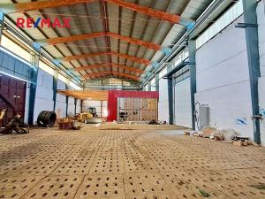 Pronájem skladu, Dolní Chvatliny, 3690 m2