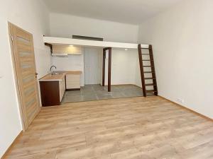 Pronájem bytu 2+kk, Praha - Smíchov, Rozkošného, 40 m2