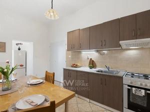 Prodej bytu 2+1, Praha - Nové Město, Krakovská, 71 m2