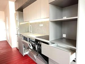 Pronájem bytu 2+kk, Praha - Břevnov, 8. listopadu, 81 m2