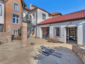 Prodej rodinného domu, Velim, Palackého, 270 m2