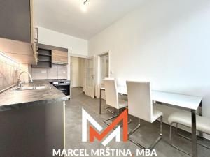 Pronájem bytu 2+1, Náchod, Husovo náměstí, 70 m2