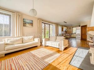 Prodej rodinného domu, Mořina, 239 m2