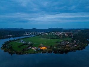 Prodej rodinného domu, Dublovice, 750 m2