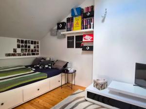 Prodej rodinného domu, Jenštejn, Zlatnická, 137 m2