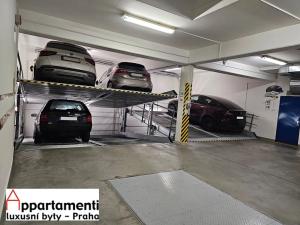 Pronájem garážového stání, Praha - Nové Město, Štěpánská, 15 m2