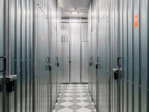 Pronájem skladu, Praha - Kobylisy, Horňátecká, 1 m2