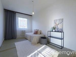 Prodej bytu 3+1, Praha - Troja, Svídnická, 72 m2