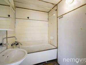 Prodej bytu 3+1, Praha - Troja, Svídnická, 72 m2