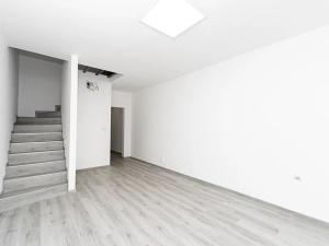 Prodej bytu 3+1, Ostrava, náměstí Antonie Bejdové, 73 m2