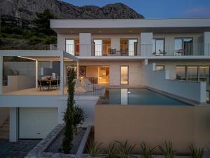 Prodej vily, Podgora, Chorvatsko, 210 m2