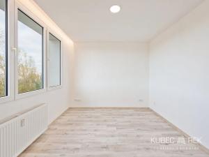 Prodej bytu 2+kk, Jindřichův Hradec, sídliště Vajgar, 43 m2