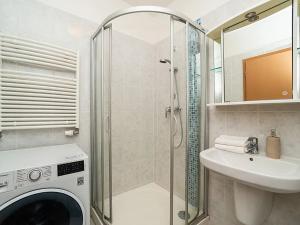 Pronájem bytu 2+kk, Praha - Modřany, Komořanská, 47 m2