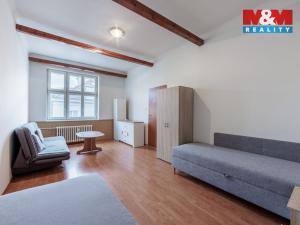 Prodej bytu 1+1, Karlovy Vary, K. Čapka, 36 m2