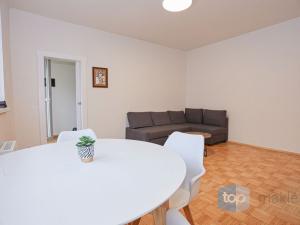 Prodej bytu 2+kk, Praha - Holešovice, U staré plynárny, 43 m2