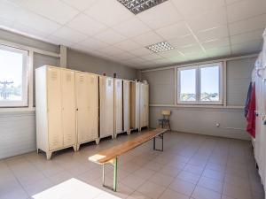 Prodej výrobních prostor, Želeč, 1332 m2