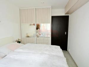 Prodej bytu 3+1, Praha - Podolí, Kaplická, 62 m2