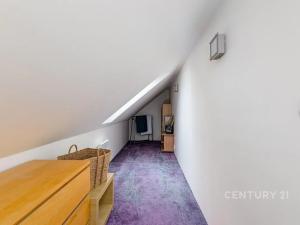 Pronájem atypického bytu, Praha - Záběhlice, Jabloňová, 50 m2