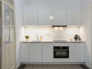 Pronájem kanceláře, Praha - Staré Město, Martinská, 76 m2