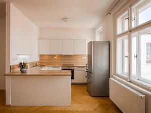 Pronájem bytu 2+kk, Praha - Staré Město, Na Perštýně, 73 m2