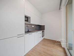 Pronájem bytu 1+kk, Praha - Chodov, Líbalova, 27 m2