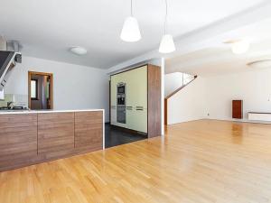 Prodej rodinného domu, Úholičky, Nade Dvorem, 192 m2