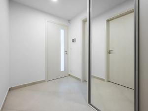 Pronájem bytu 2+kk, Praha - Libeň, Vojenova, 61 m2