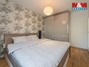 Prodej bytu 3+1, Hostivice, Na Pískách, 100 m2