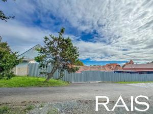 Prodej komerční nemovitosti, Hajany, 693 m2