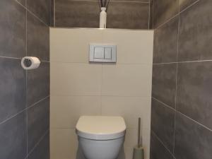 Prodej bytu 2+kk, Praha, Na Maninách, 43 m2