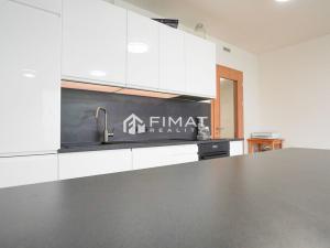 Pronájem bytu 2+kk, Praha - Modřany, Vrátnická, 55 m2