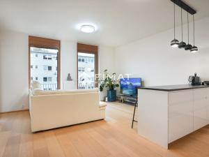 Pronájem bytu 2+kk, Praha - Modřany, Vrátnická, 55 m2