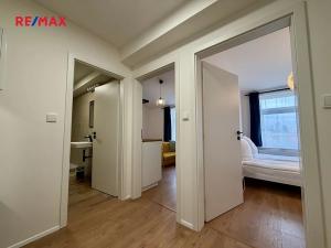 Pronájem bytu 2+kk, Praha - Nusle, Sinkulova, 39 m2