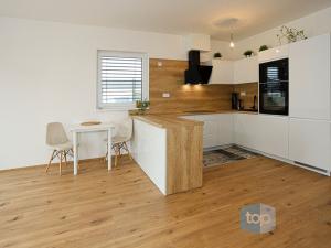 Prodej rodinného domu, Horoušany, Opálkova, 97 m2