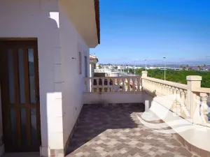 Prodej vily, Torrevieja, Španělsko, 125 m2