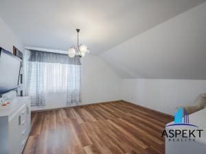 Prodej rodinného domu, Neumětely, V Chaloupkách, 220 m2