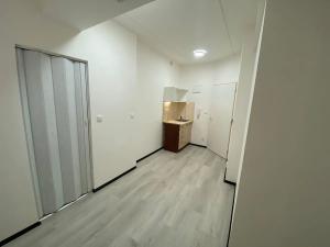 Pronájem bytu 1+kk, Praha - Hlubočepy, Na Zlíchově, 14 m2