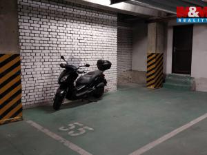 Pronájem garáže, Praha - Žižkov, Buková, 18 m2