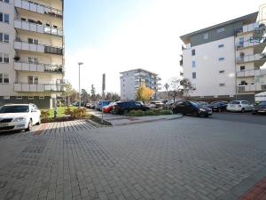 Pronájem garážového stání, Uherské Hradiště, Zahrádky, 13 m2