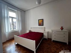 Pronájem bytu 3+1, Praha - Nové Město, Štěpánská, 90 m2
