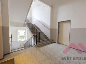 Pronájem kanceláře, Praha - Karlín, Peckova, 212 m2